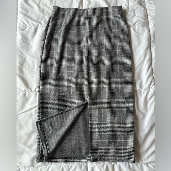 H&M - Plaid Midi Office Skirt - Small - Picture 2 of 2